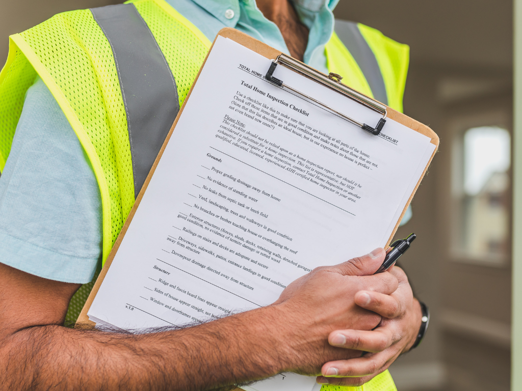 Relatório de manutenção predial realizado por engenheiro